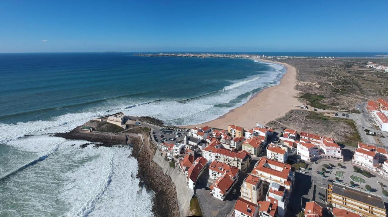 Surf And Stones Apartment Peniche Esterno foto