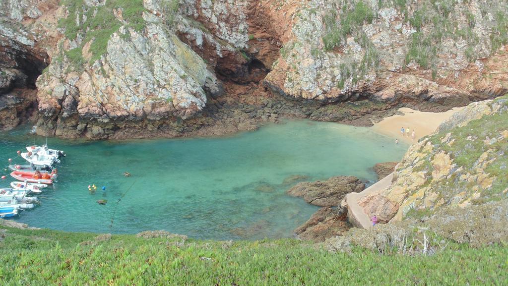 Surf And Stones Apartment Peniche Esterno foto