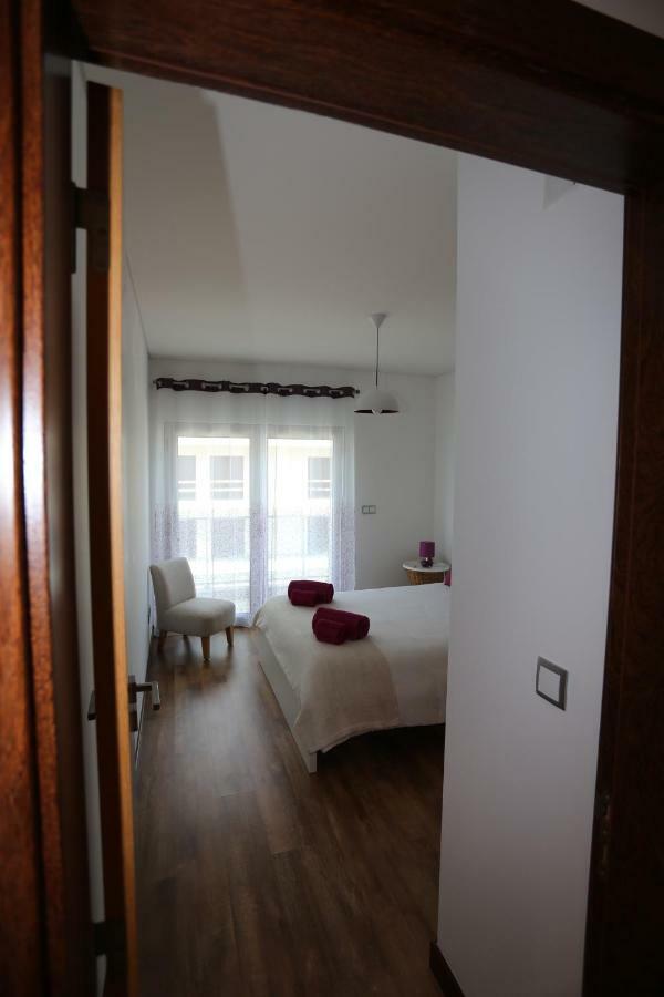 Surf And Stones Apartment Peniche Esterno foto