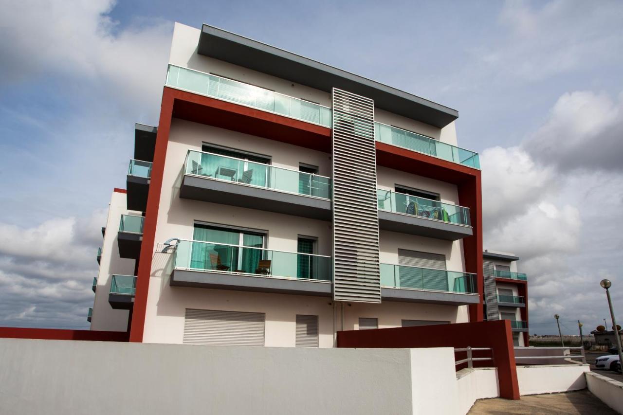Surf And Stones Apartment Peniche Esterno foto