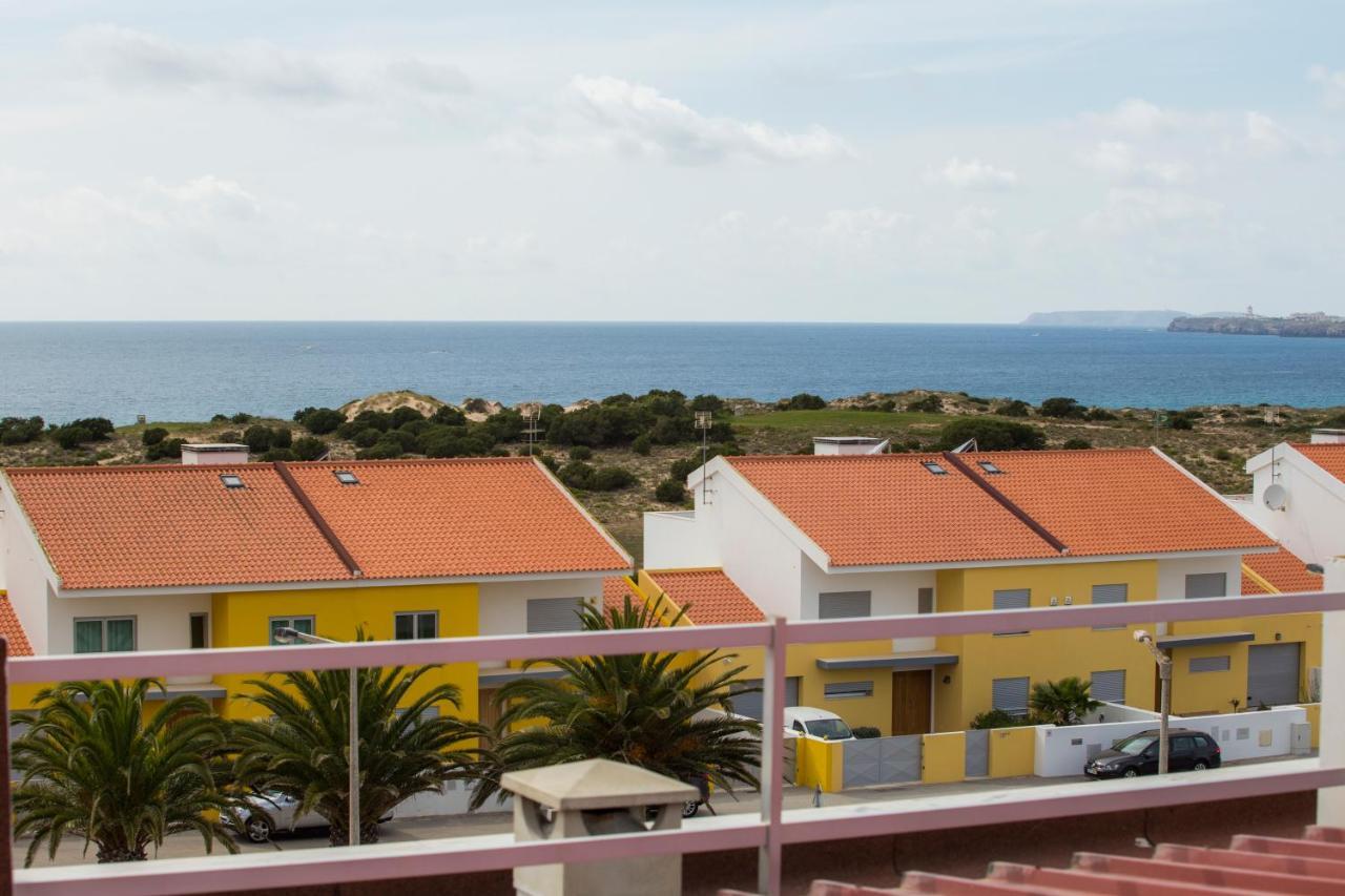 Surf And Stones Apartment Peniche Esterno foto