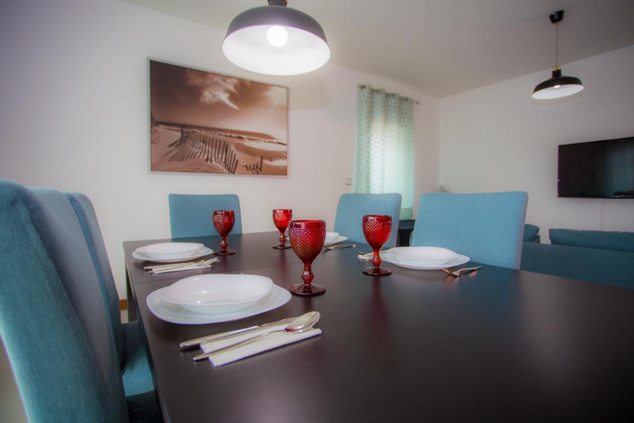 Surf And Stones Apartment Peniche Esterno foto